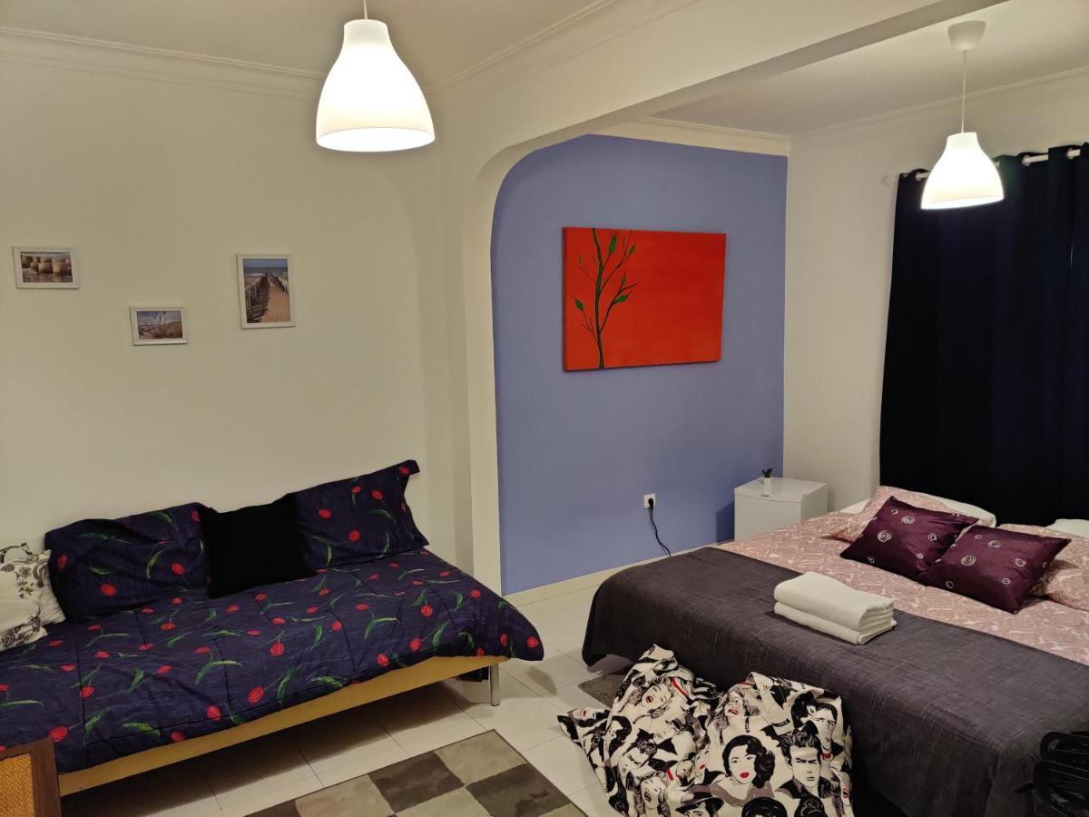 Vasco Santana Guesthouse โอดิเวลัส ภายนอก รูปภาพ
