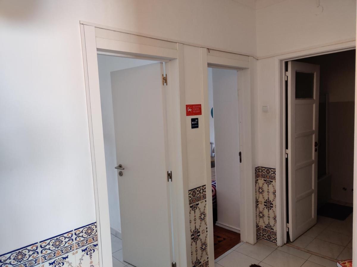 Vasco Santana Guesthouse โอดิเวลัส ภายนอก รูปภาพ