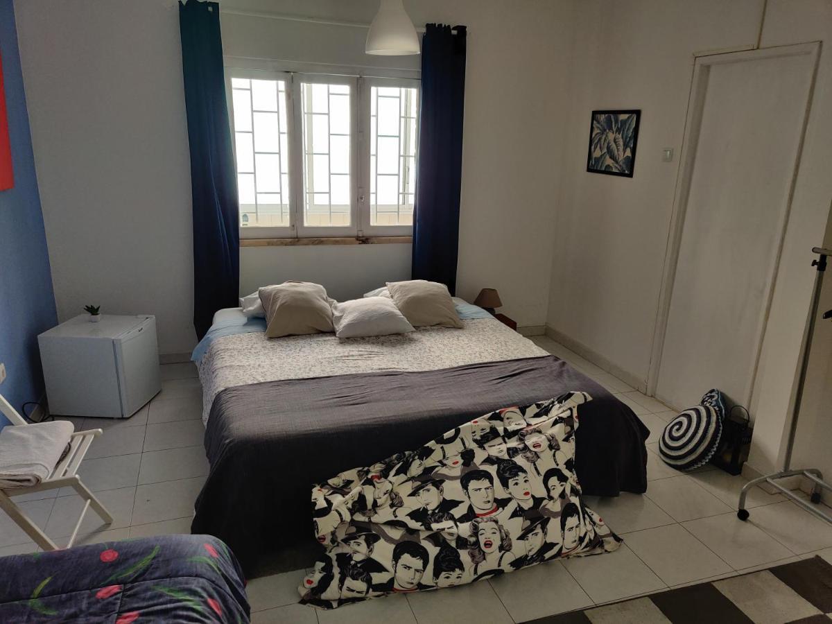 Vasco Santana Guesthouse โอดิเวลัส ภายนอก รูปภาพ