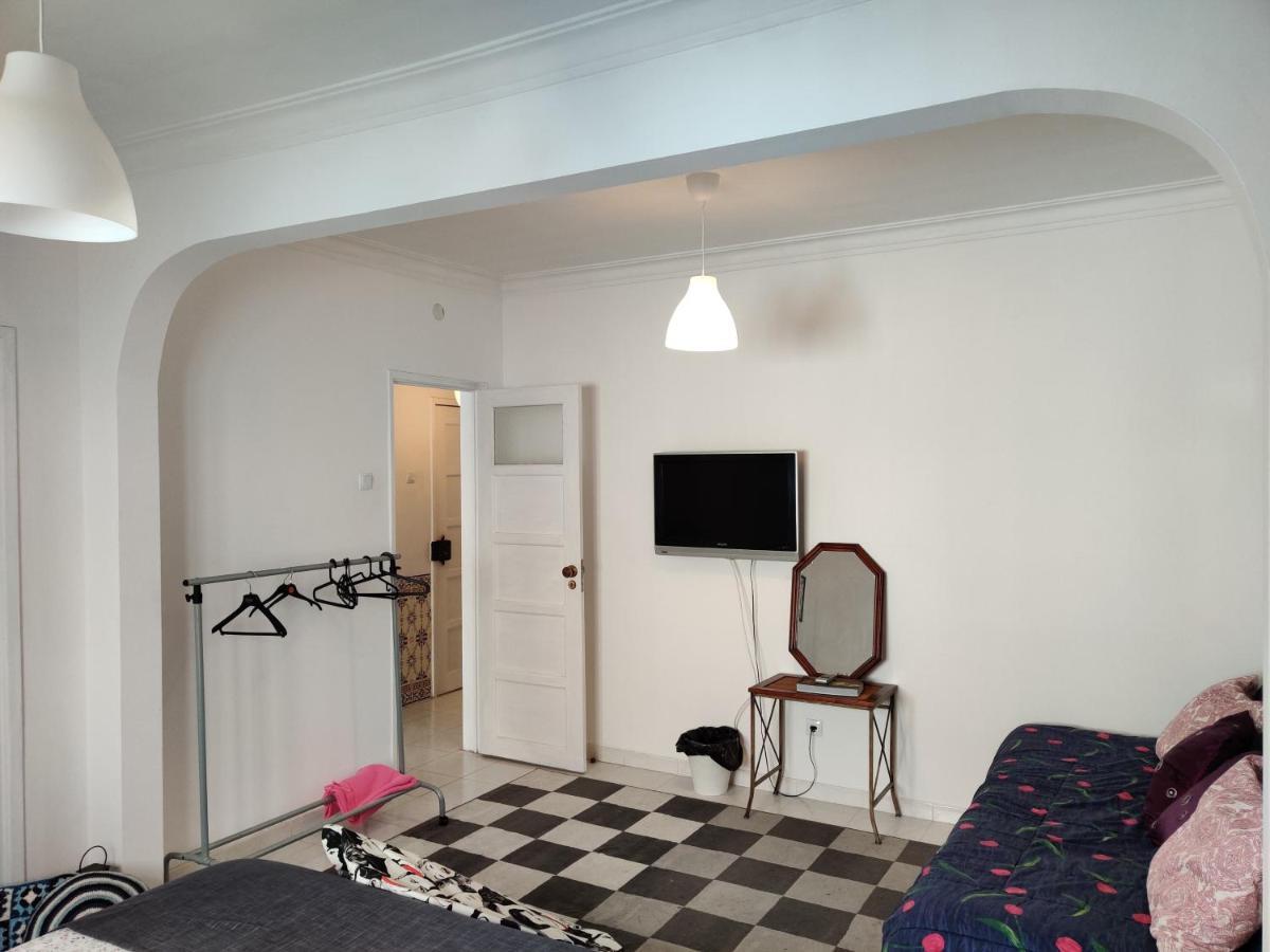 Vasco Santana Guesthouse โอดิเวลัส ภายนอก รูปภาพ