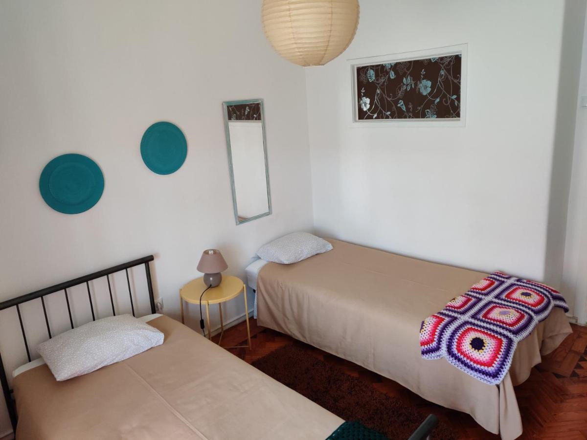 Vasco Santana Guesthouse โอดิเวลัส ภายนอก รูปภาพ