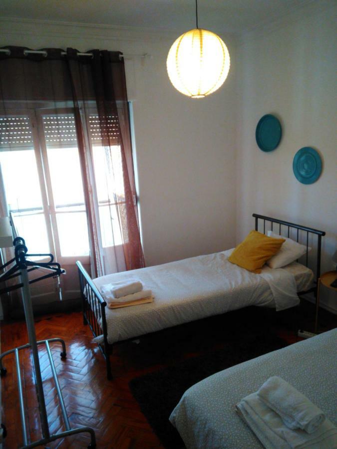 Vasco Santana Guesthouse โอดิเวลัส ภายนอก รูปภาพ