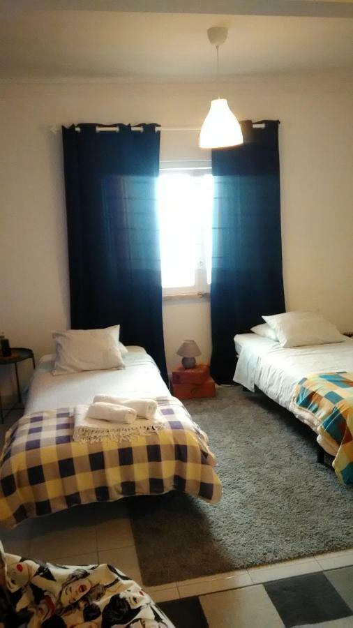 Vasco Santana Guesthouse โอดิเวลัส ภายนอก รูปภาพ